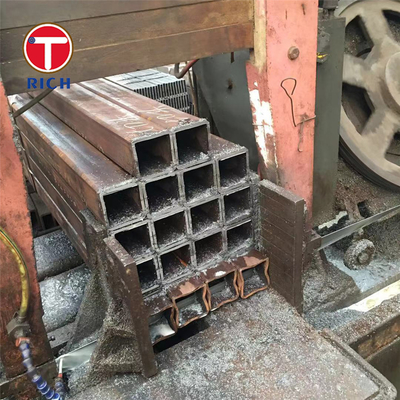 Ein guter Preis. ASTM A500 Grade A Galvanisiertes geschweißtes Stahlrohr Schweißes Schwarzes Quadrat Hohlrohr Für den Bau Online