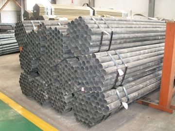 Ein guter Preis. Rundes nahtloses heißes gebildetes Baustahl-Rohr 10, 20, 35, 45, 10Mn2, 15Cr, 20Cr Online